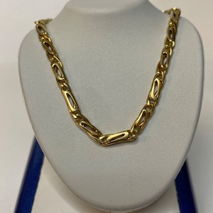  Fancy Twisted Link Chain – Sculpted 18K Gold Shine