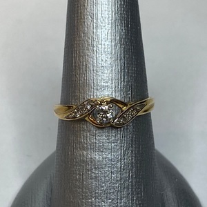  Swirling Cathedral Diamond Ring